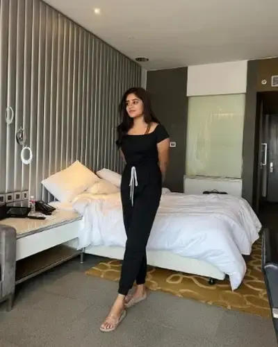 Call Girls Malad Cash On Delivery