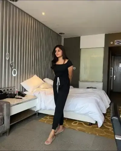 Call Girls Service in Malad